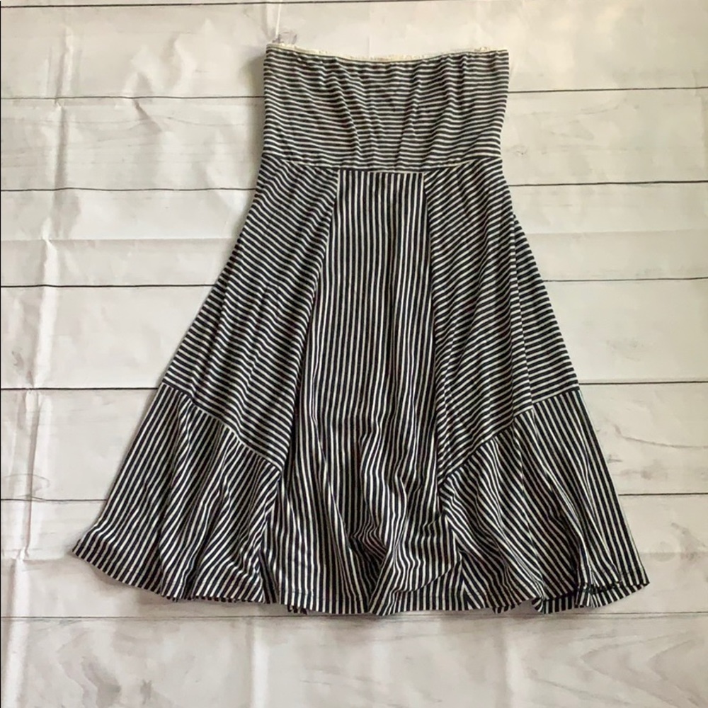 strapless dress